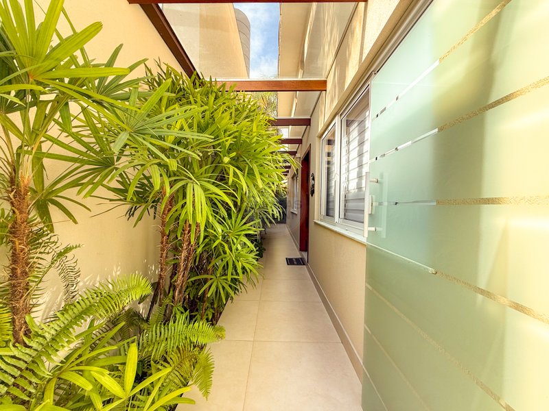 Exclusividade Frente ao Mar: Casa com 5 suites, piscina e Servi&ccedil;o de Praia - LOCA&Ccedil;&Atilde;O  São Sebastião - 