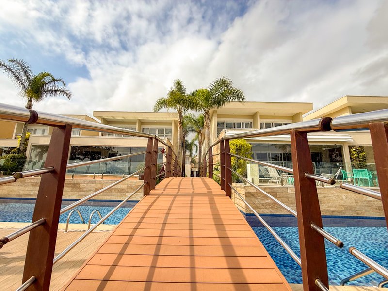 Casa P&eacute; na Areia com 5 Su&iacute;tes, Vista para o Mar e M&oacute;veis Importados - VENDA  São Sebastião - 