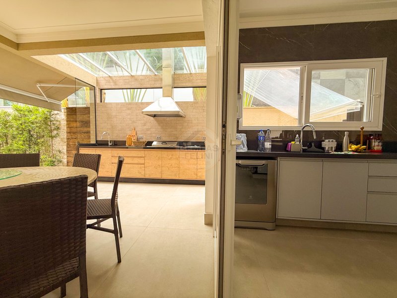 Frente ao Mar: Casa alto padr&atilde;o com Piscina, Sauna e &Aacute;rea Gourmet - VENDA  São Sebastião - 