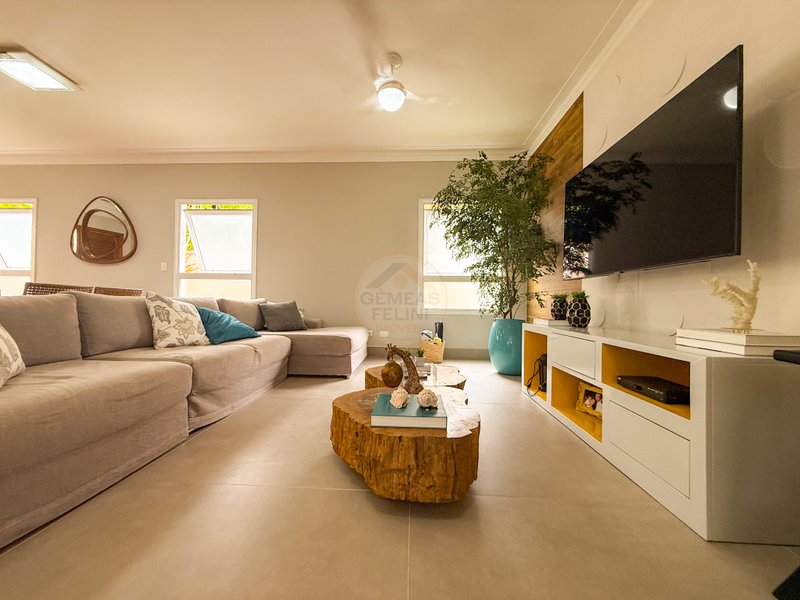 Frente ao Mar: Casa alto padr&atilde;o com Piscina, Sauna e &Aacute;rea Gourmet - VENDA  São Sebastião - 