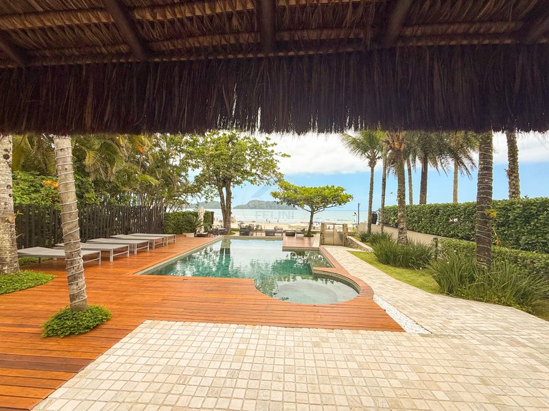 Frente ao Mar: Casa alto padr&atilde;o com Piscina, Sauna e &Aacute;rea Gourmet - VENDA  São Sebastião - 