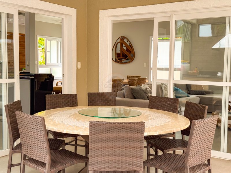 Frente ao Mar: Casa alto padr&atilde;o com Piscina, Sauna e &Aacute;rea Gourmet - VENDA  São Sebastião - 