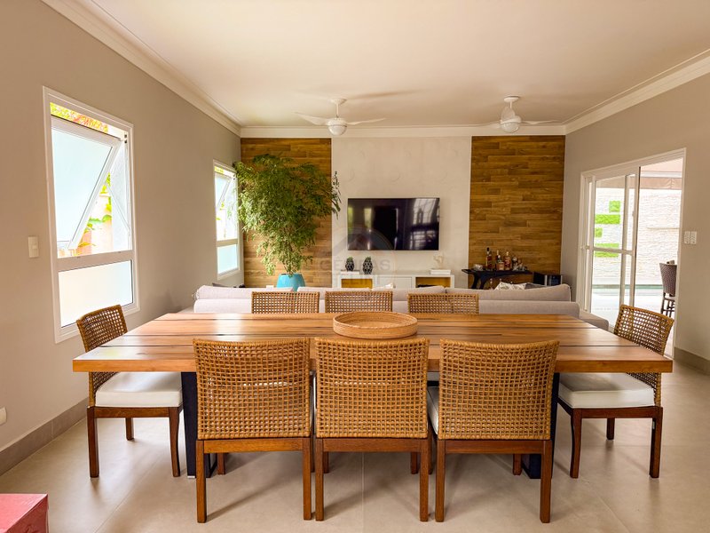 Frente ao Mar: Casa alto padr&atilde;o com Piscina, Sauna e &Aacute;rea Gourmet - VENDA  São Sebastião - 