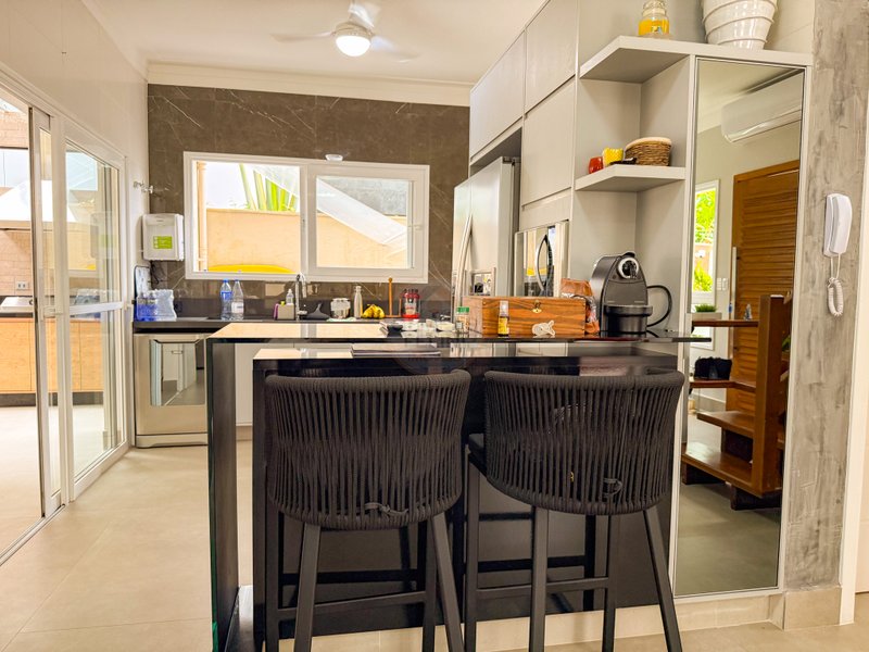 Frente ao Mar: Casa alto padr&atilde;o com Piscina, Sauna e &Aacute;rea Gourmet - VENDA  São Sebastião - 