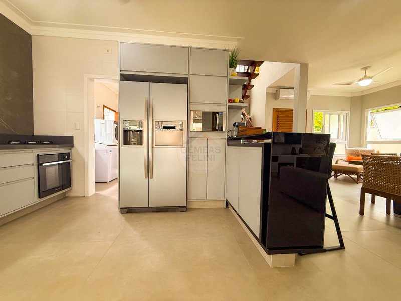 Frente ao Mar: Casa alto padr&atilde;o com Piscina, Sauna e &Aacute;rea Gourmet - VENDA  São Sebastião - 