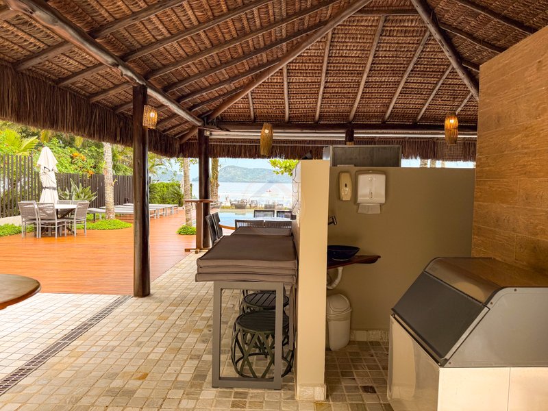 Frente ao Mar: Casa alto padr&atilde;o com Piscina, Sauna e &Aacute;rea Gourmet - VENDA  São Sebastião - 