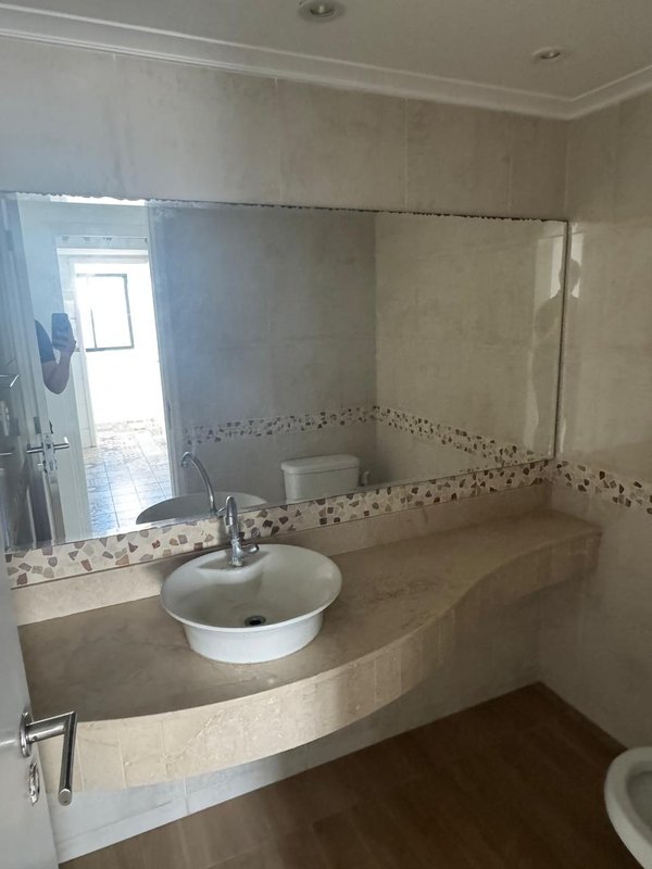 4 quartos (3 su&iacute;tes amplas). 158m&sup2;. Varanda. Depend&ecirc;ncia completa. 3 vagas de garagem Rua Professor José Brandão Recife - 