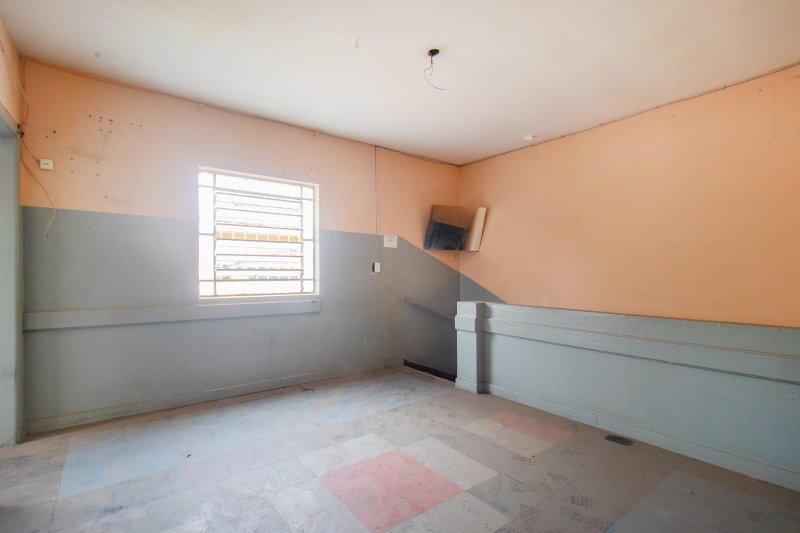 ALUGA-SE GALP&Atilde;O/DEP&Oacute;SITO/ARMAZ&Eacute;M COM 3 QUARTOS E 2 BANHEIROS 180 M&sup2; Rua Américo Brasiliense São Paulo - 