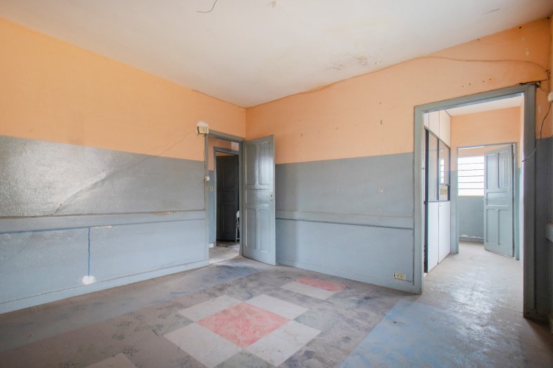 ALUGA-SE GALP&Atilde;O/DEP&Oacute;SITO/ARMAZ&Eacute;M COM 3 QUARTOS E 2 BANHEIROS 180 M&sup2; Rua Américo Brasiliense São Paulo - 