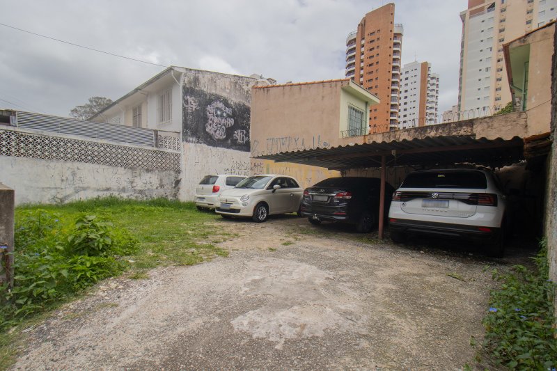 ALUGA-SE GALP&Atilde;O/DEP&Oacute;SITO/ARMAZ&Eacute;M COM 3 QUARTOS E 2 BANHEIROS 180 M&sup2; Rua Américo Brasiliense São Paulo - 