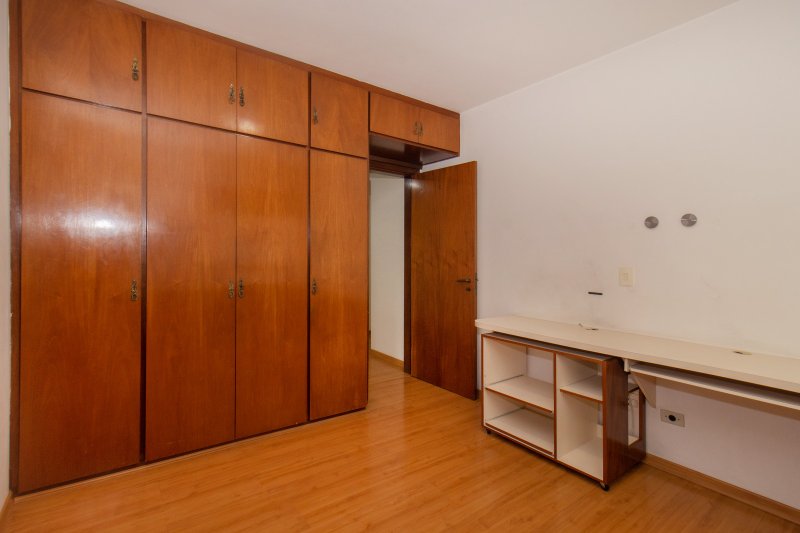 ALUGA-SE LINDO APARTAMENTO - 4 QUARTOS &ndash; 3 VAGAS - 250 M&sup2; Rua Otávio Tarquínio de Sousa São Paulo - 