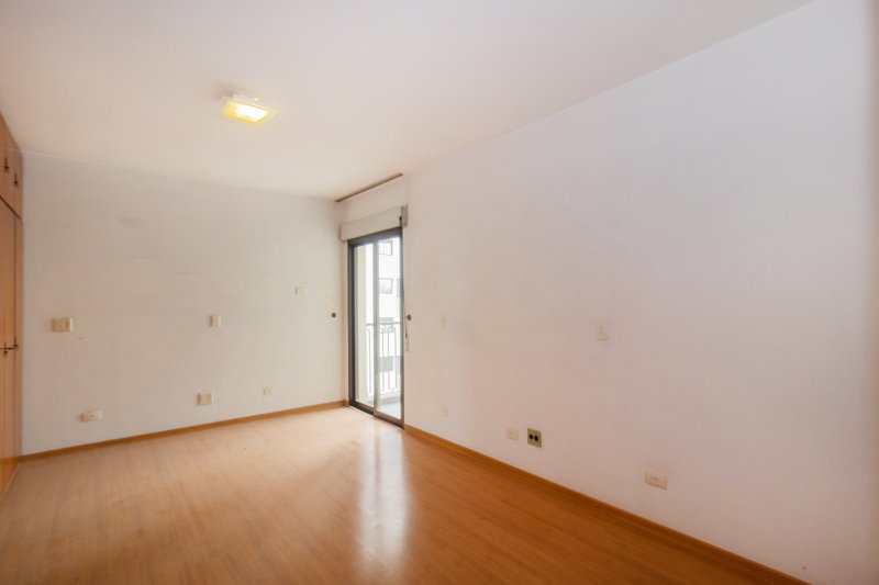 ALUGA-SE LINDO APARTAMENTO - 4 QUARTOS &ndash; 3 VAGAS - 250 M&sup2; Rua Otávio Tarquínio de Sousa São Paulo - 