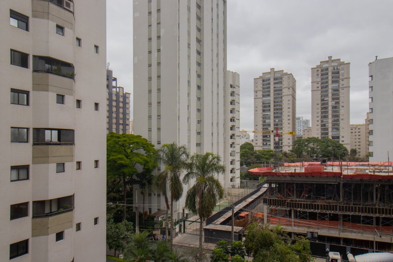 ALUGA-SE LINDO APARTAMENTO - 4 QUARTOS &ndash; 3 VAGAS - 250 M&sup2; Rua Otávio Tarquínio de Sousa São Paulo - 