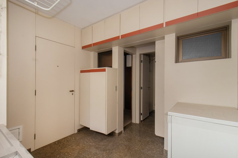 ALUGA-SE LINDO APARTAMENTO - 4 QUARTOS &ndash; 3 VAGAS - 250 M&sup2; Rua Otávio Tarquínio de Sousa São Paulo - 