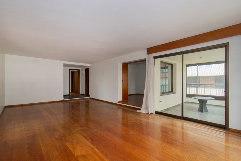 ALUGA-SE LINDO APARTAMENTO - 4 QUARTOS &ndash; 3 VAGAS - 250 M&sup2; Rua Otávio Tarquínio de Sousa São Paulo - 