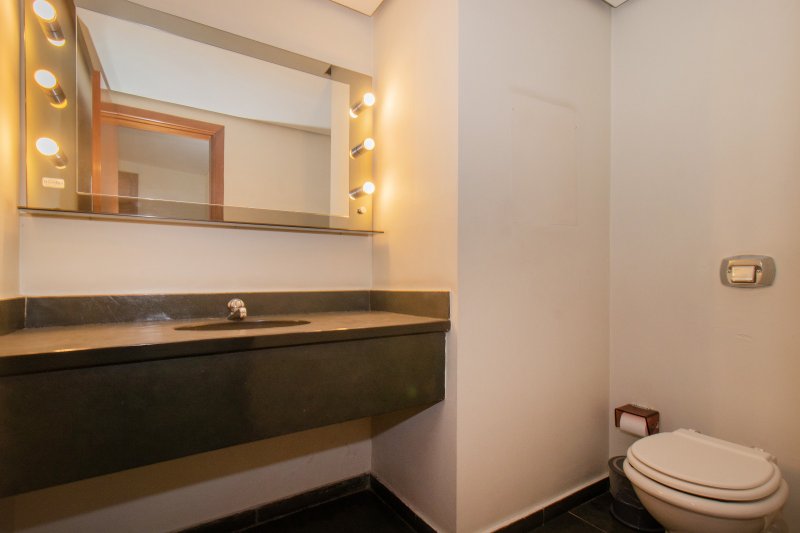 ALUGA-SE LINDO APARTAMENTO - 4 QUARTOS &ndash; 3 VAGAS - 250 M&sup2; Rua Otávio Tarquínio de Sousa São Paulo - 