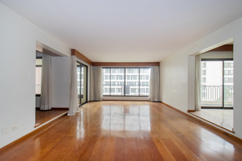 ALUGA-SE LINDO APARTAMENTO - 4 QUARTOS &ndash; 3 VAGAS - 250 M&sup2; Rua Otávio Tarquínio de Sousa São Paulo - 