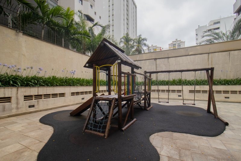 ALUGA-SE LINDO APARTAMENTO - 4 QUARTOS &ndash; 3 VAGAS - 250 M&sup2; Rua Otávio Tarquínio de Sousa São Paulo - 