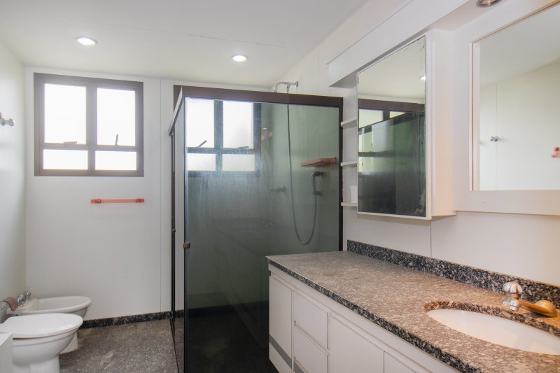 ALUGA-SE LINDO APARTAMENTO - 4 QUARTOS &ndash; 3 VAGAS - 250 M&sup2; Rua Otávio Tarquínio de Sousa São Paulo - 