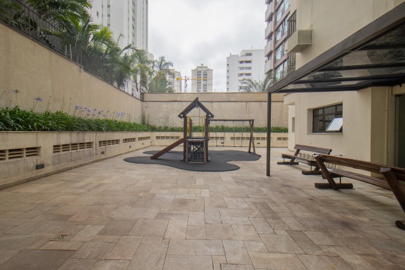 ALUGA-SE LINDO APARTAMENTO - 4 QUARTOS &ndash; 3 VAGAS - 250 M&sup2; Rua Otávio Tarquínio de Sousa São Paulo - 