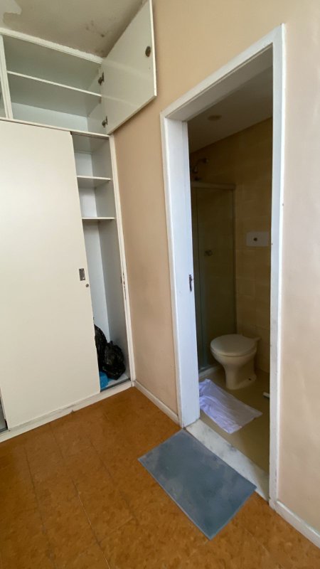 APARTAMENTO AMPLO 3 QUARTOS BANHEIRO SOCIAL DEPEND&Ecirc;NCIA COMPLETA GARAGEM &Agrave; VENDA NA BARRA! Rua Augusto Frederico Schmith Salvador - 