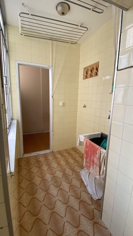 APARTAMENTO AMPLO 3 QUARTOS BANHEIRO SOCIAL DEPEND&Ecirc;NCIA COMPLETA GARAGEM &Agrave; VENDA NA BARRA! Rua Augusto Frederico Schmith Salvador - 