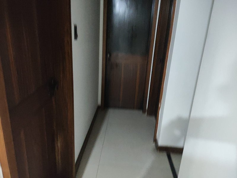 APARTAMENTO 3 QUARTOS  VARANDA DEPEND&Ecirc;NCIA COMPLETA GARAGEM PARA 2 CARROS &Agrave; VENDA NA GRA&Ccedil;A Rua Engenheiro Celso Torres Salvador - 
