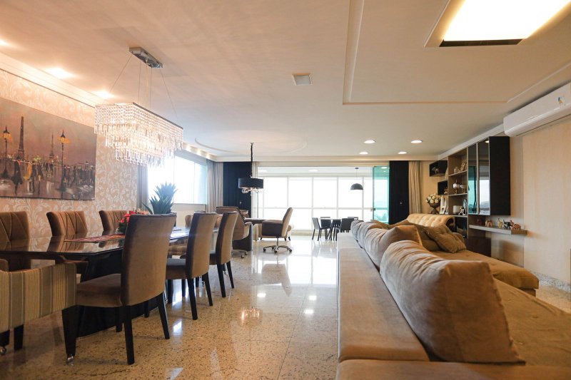 Belo Apartamento Frente Mar com 4 suítes no Residencial Villa dos Corais Av. Beira Mar Itapema - 