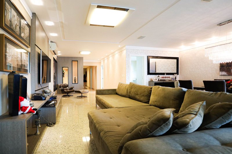 Belo Apartamento Frente Mar com 4 suítes no Residencial Villa dos Corais Av. Beira Mar Itapema - 