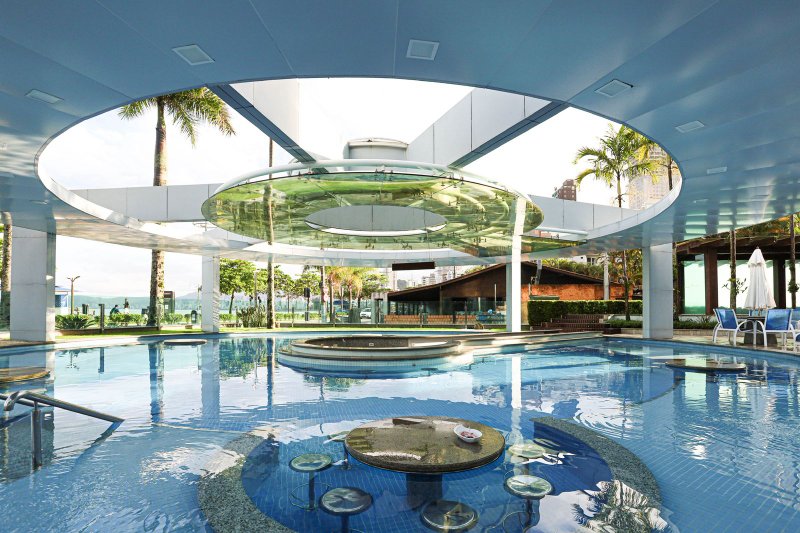 Belo Apartamento Frente Mar com 4 suítes no Residencial Villa dos Corais Av. Beira Mar Itapema - 