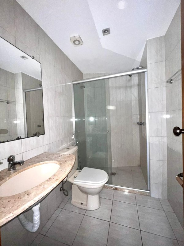 APARTAMENTO 3 QUARTOS 2 SU&Iacute;TES VARANDA LAVABO PISCINA SAUNA 2 GARAGENS &Agrave; VENDA NA GRA&Ccedil;A! Rua da Graça Salvador - 