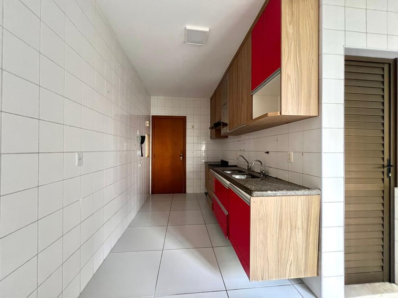 APARTAMENTO 3 QUARTOS 2 SU&Iacute;TES VARANDA LAVABO PISCINA SAUNA 2 GARAGENS &Agrave; VENDA NA GRA&Ccedil;A! Rua da Graça Salvador - 