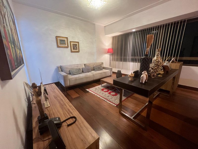 APARTAMENTO VISTA MAR PARCIAL 2 QUARTOS SU&Iacute;TE GABINETE GARAGEM &Agrave; VENDA NA GRA&Ccedil;A! Rua Humberto de Campos Salvador - 