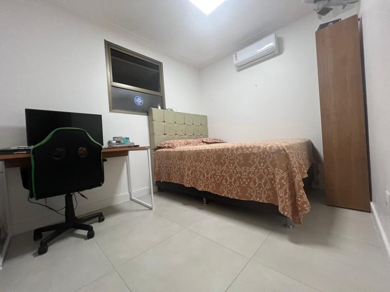 APARTAMENTO VISTA MAR PARCIAL 2 QUARTOS SU&Iacute;TE GABINETE GARAGEM &Agrave; VENDA NA GRA&Ccedil;A! Rua Humberto de Campos Salvador - 