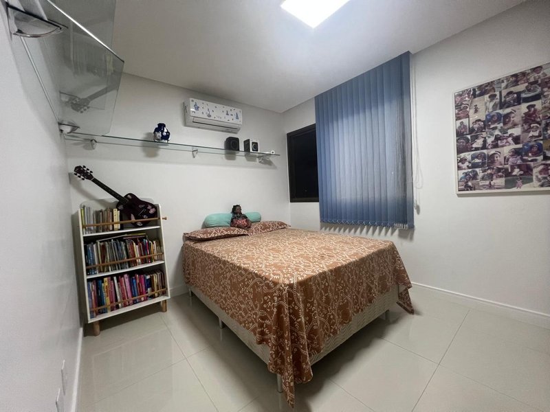 APARTAMENTO VISTA MAR PARCIAL 2 QUARTOS SU&Iacute;TE GABINETE GARAGEM &Agrave; VENDA NA GRA&Ccedil;A! Rua Humberto de Campos Salvador - 