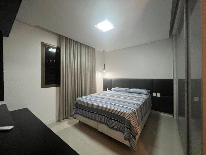 APARTAMENTO VISTA MAR PARCIAL 2 QUARTOS SU&Iacute;TE GABINETE GARAGEM &Agrave; VENDA NA GRA&Ccedil;A! Rua Humberto de Campos Salvador - 