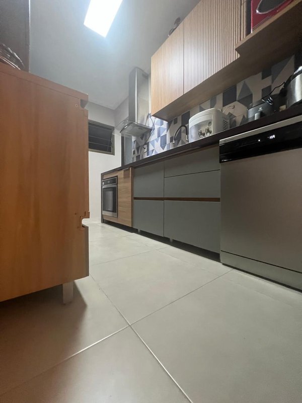 APARTAMENTO VISTA MAR PARCIAL 2 QUARTOS SU&Iacute;TE GABINETE GARAGEM &Agrave; VENDA NA GRA&Ccedil;A! Rua Humberto de Campos Salvador - 