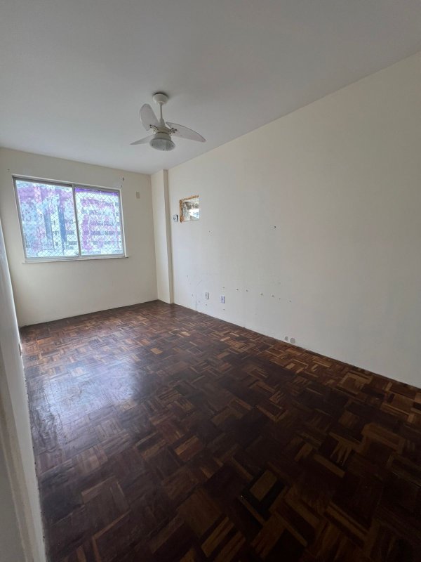 APARTAMENTO 2 QUARTOS SU&Iacute;TE GABINETE SALA INTEGRADA &Aacute; VARANDA &Agrave; VENDA NO CANDEAL! Rua Alexandrina Ramalho Salvador - 