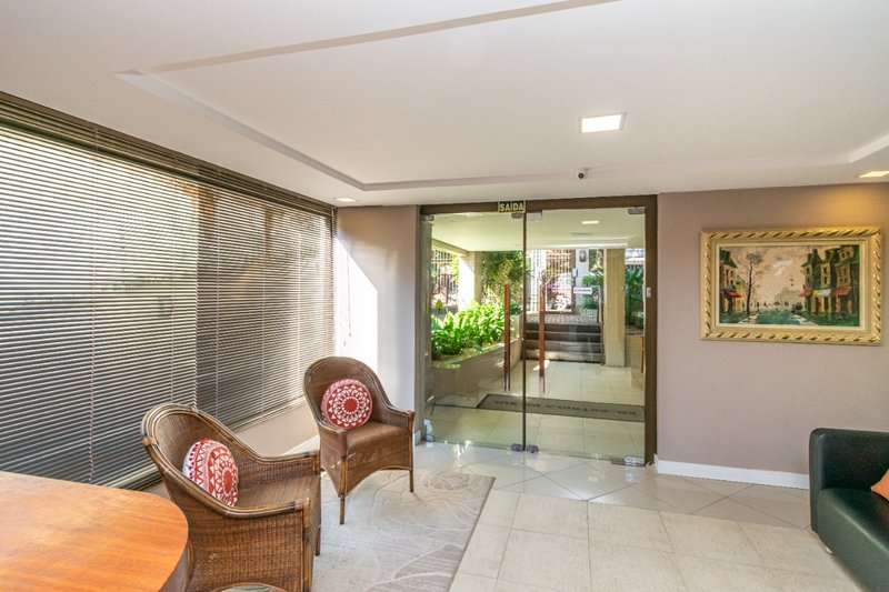 R$ 600.000 - LINDO APARTAMENTO - REFORMADO - 64M2 - 2 DORM - 1 VAGA Avenida Soledade Porto Alegre - 