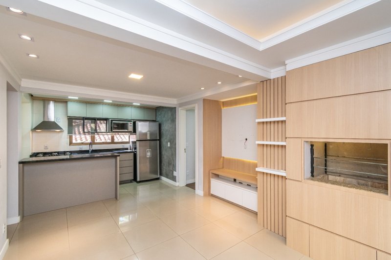 R$ 600.000 - LINDO APARTAMENTO - REFORMADO - 64M2 - 2 DORM - 1 VAGA Avenida Soledade Porto Alegre - 