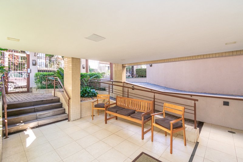 R$ 600.000 - LINDO APARTAMENTO - REFORMADO - 64M2 - 2 DORM - 1 VAGA Avenida Soledade Porto Alegre - 