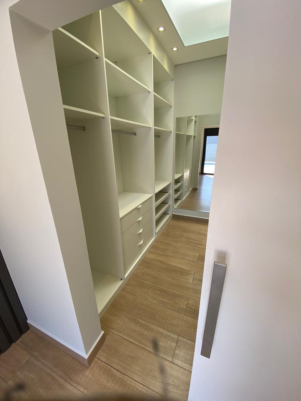 Casa com 3 dormit&oacute;rios,250 m&sup2; - Alphaville Nova Esplanada IV - Votorantim - SP Alameda Nova Zelândia Votorantim - 