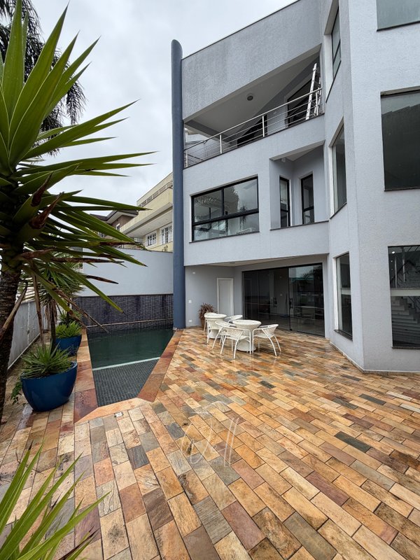 Casa no Condomínio Swiss Park em SBC  - 530m2 -  03 Suítes amplas - 06 vagas Avenida Omar Daibert São Bernardo do Campo - 