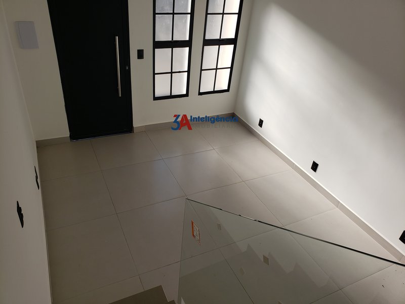 SOBRADO EM CONDOMÍNIO JARDIM EUROPA – SOROCABA Rua Finlândia Sorocaba - 