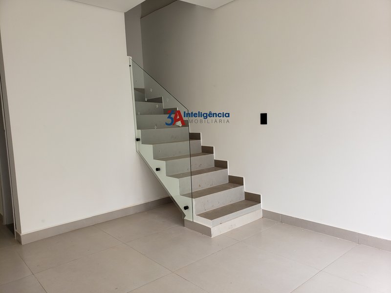 SOBRADO EM CONDOMÍNIO JARDIM EUROPA – SOROCABA Rua Finlândia Sorocaba - 