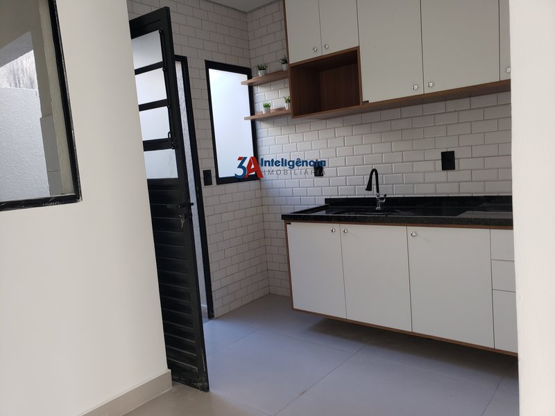 SOBRADO EM CONDOMÍNIO JARDIM EUROPA – SOROCABA Rua Finlândia Sorocaba - 