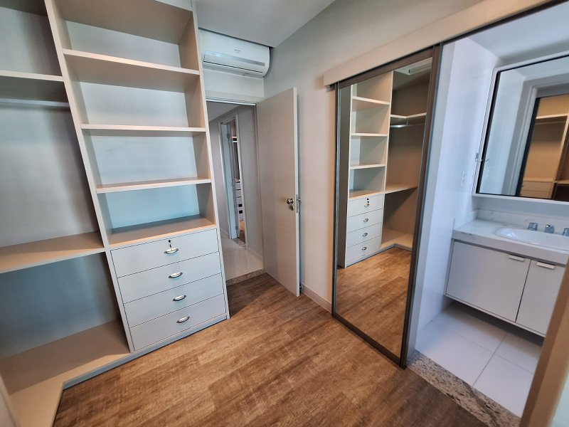 APARTAMENTO ALTO PADR&Atilde;O 4 SU&Iacute;TES CLOSETS VARANDA GOURMET ACADEMIA 3 GARAGENS VENDA GRA&Ccedil;A! Rua Manoel Barreto Salvador - 