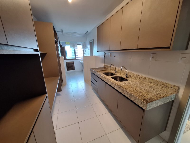APARTAMENTO ALTO PADR&Atilde;O 4 SU&Iacute;TES CLOSETS VARANDA GOURMET ACADEMIA 3 GARAGENS VENDA GRA&Ccedil;A! Rua Manoel Barreto Salvador - 