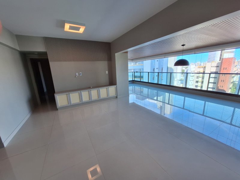 APARTAMENTO ALTO PADR&Atilde;O 4 SU&Iacute;TES CLOSETS VARANDA GOURMET ACADEMIA 3 GARAGENS VENDA GRA&Ccedil;A! Rua Manoel Barreto Salvador - 