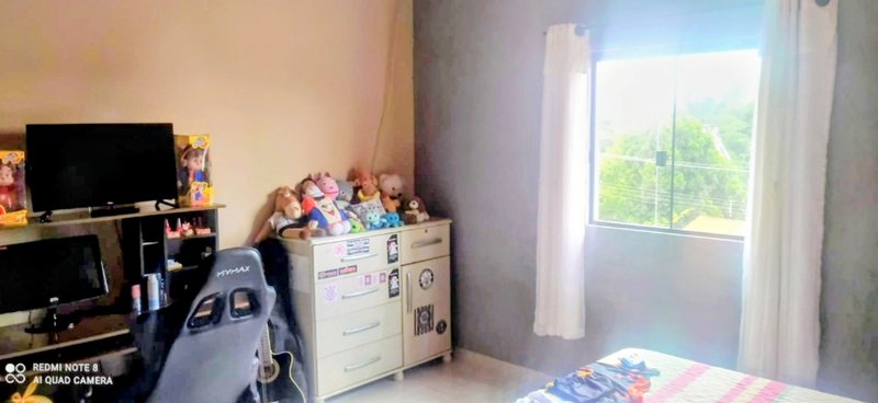 Casa com vista para a represa à venda no Jd. Rosa Helena  Igaratá - 